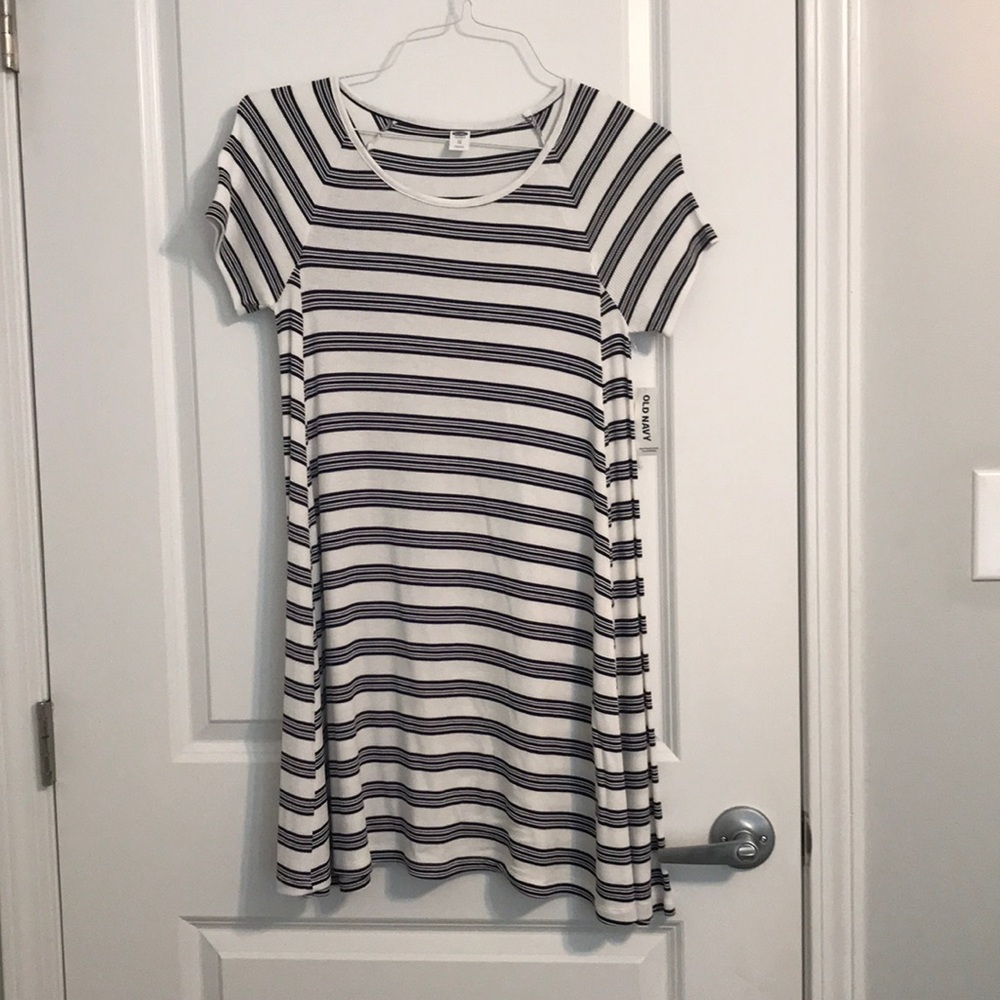 White and navy blue T-shirt dress